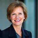 Portrait von Dr. Lena Schmidt, Expertin für MBA-Programme